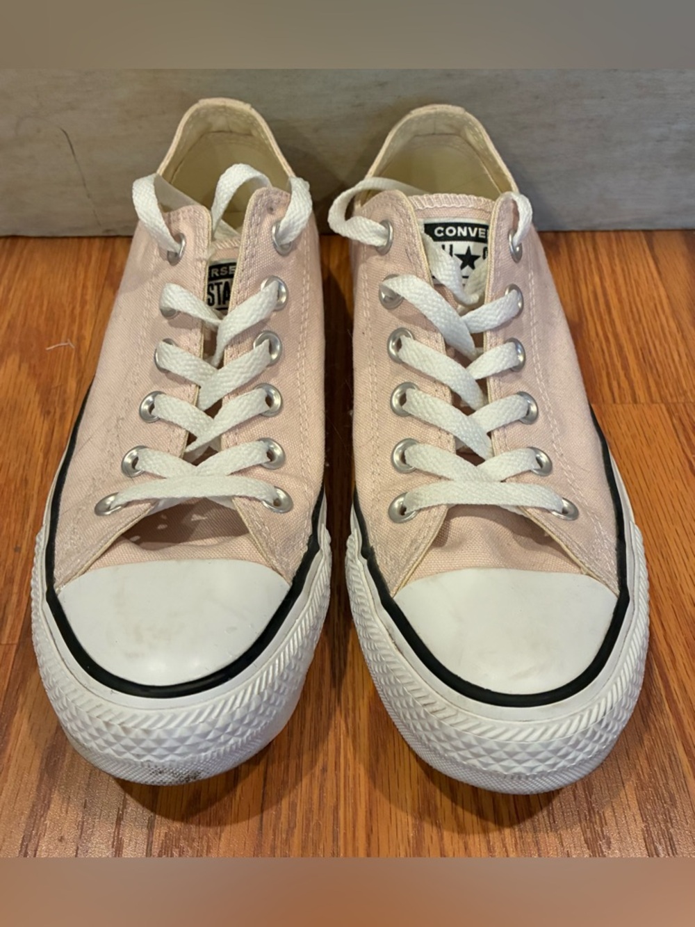 Converse Chuck Taylor All Star Low Top Pink Canvas Sneakers Women’s 8 Men’s 6